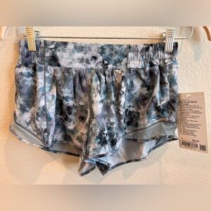 NWT Lululemon hotty hot shorts size 8